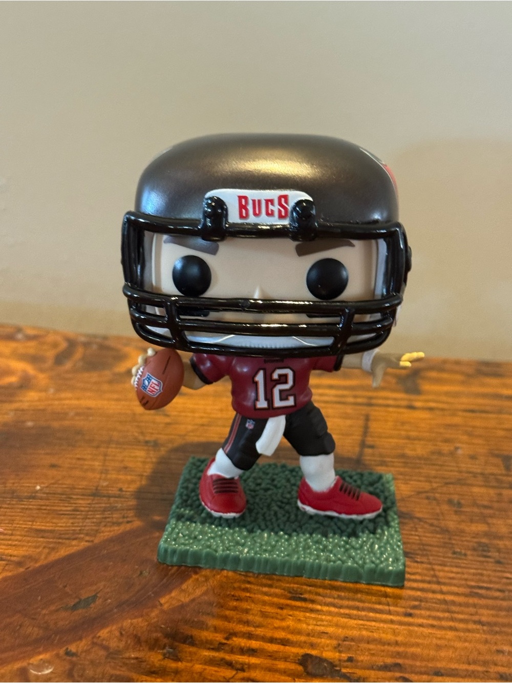 Funko Tom Brady Pop! Vinyl - Red Jersey with Black Helmet